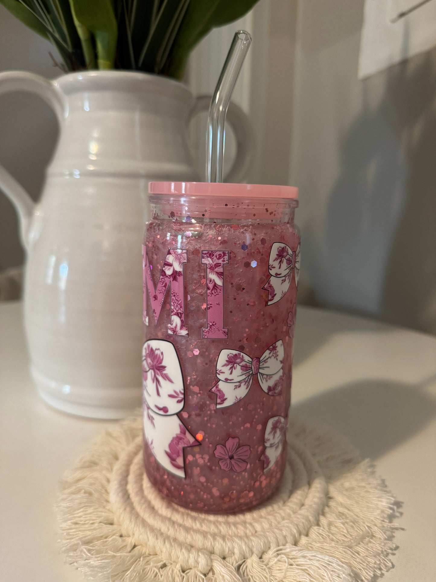 16oz Acrylic Snow Globe Cup – Mami Pink Bows Design 🎀✨